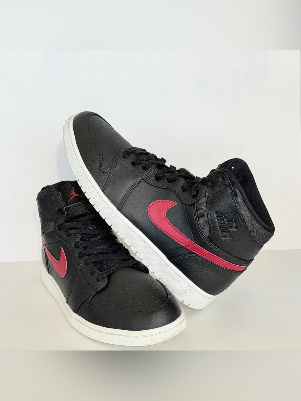 Air Jordan 1 Retro “Rare Air - Bred” Black/Red/White 332550-012 Men’s Size 12